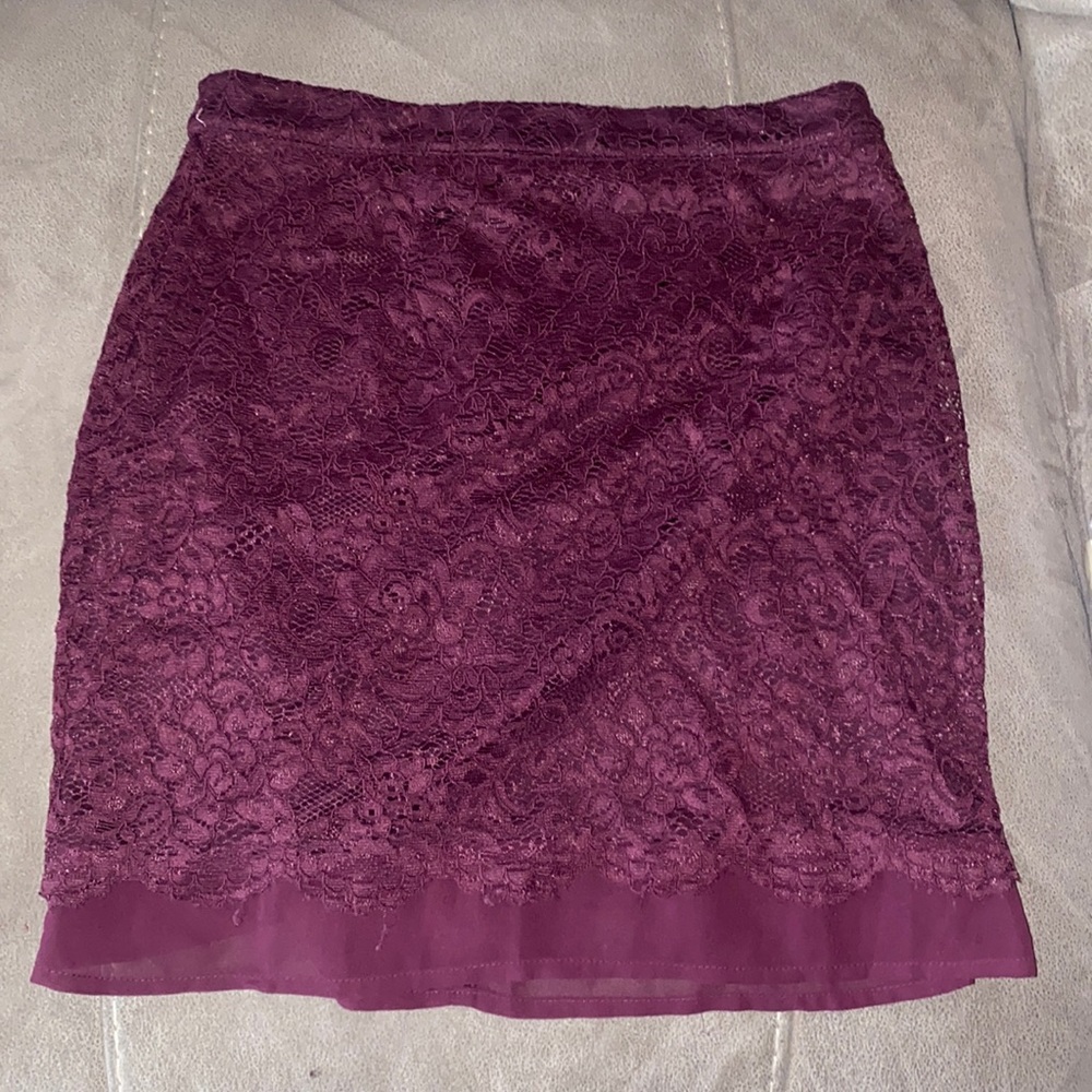 Forever 21 Lace Burgundy Mini Skirt in Medium